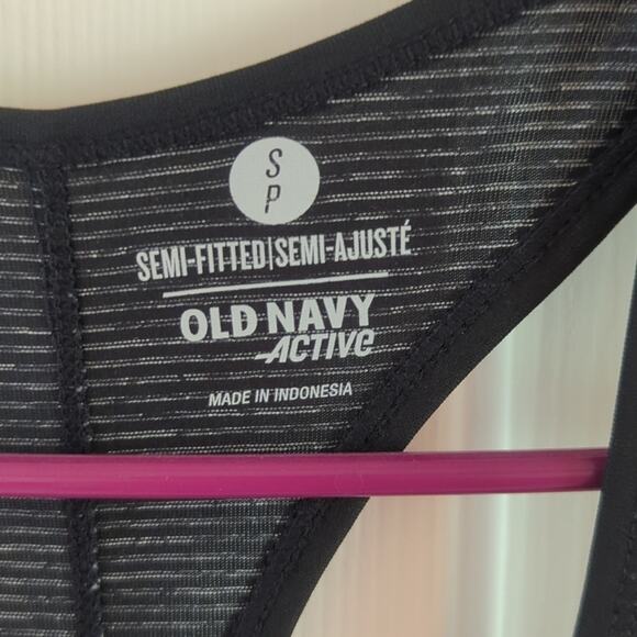 EUC Old Navy Active Top, S - Picture 3 of 5